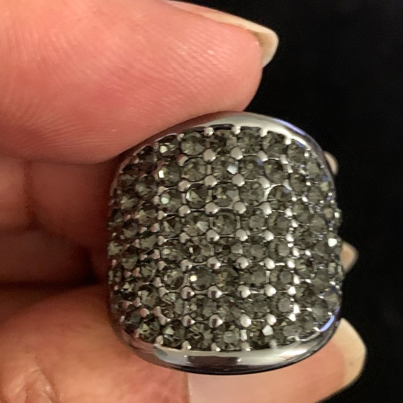 Iced-Out Ring 18kt Gold Plated - Picture 3 of 5